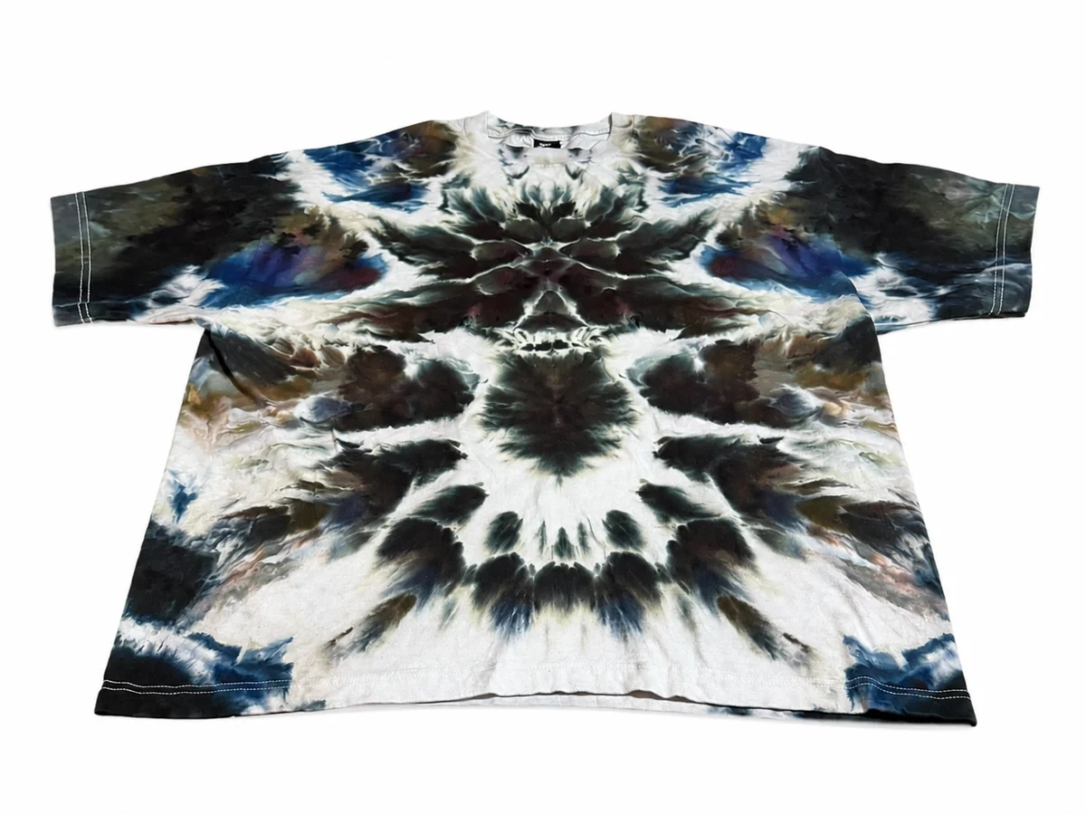 Smoky charcoal deity dye